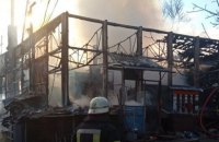 В столичном Гидропарке горело здание яхт-клуба "Фрегат" (обновлено)
