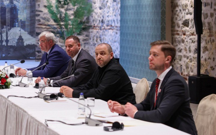 ЦПД: Умєров зустрічався з Мединським у присутності голови МЗС Туреччини. Зустрічі віч-на-віч не було