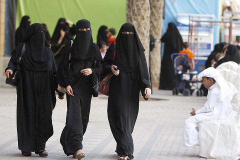 Саудівським жінкам дозволили працювати авіадиспетчерами