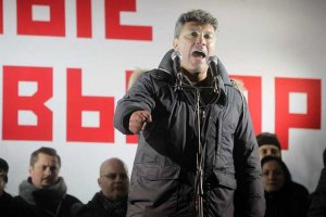 Немцов не считает Януковича президентом суверенной страны