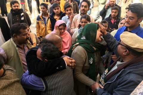 В Пакистане в результате терактов погибли не менее 133 человек  (обновлено)