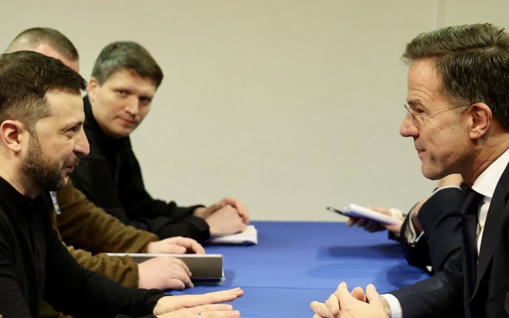 Зеленський обговорив з генсеком НАТО можливі зміни позицій сторін під час наступних переговорів у Женеві 