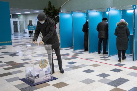 В Казахстане партия Назарбаева побеждает на выборах с 71,09% голосов