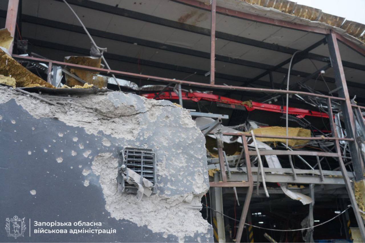 Наслідки російської атаки у Запоріжжі