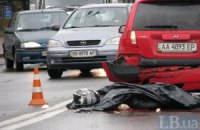 У Києві розбився мотоцикліст: медики нічим не змогли допомогти