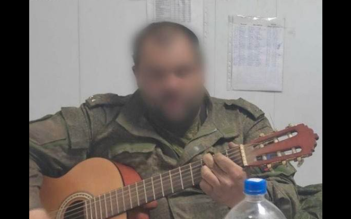 Ідентифікували та винесли вирок солдату РФ, який імітував розстріл матері військового ЗСУ