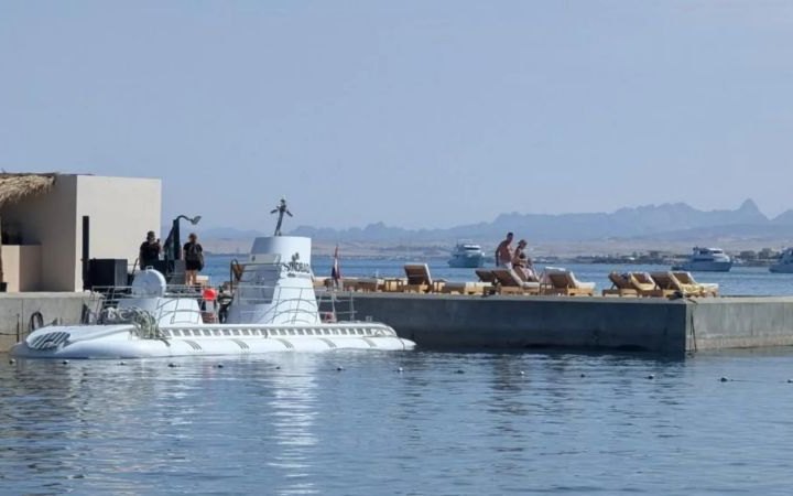 Поліція допитала екіпаж підводного човна, який потонув у Червоному морі