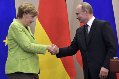 Меркель и Путин обсудили итоги "нормандского саммита" и "Северный поток-2"