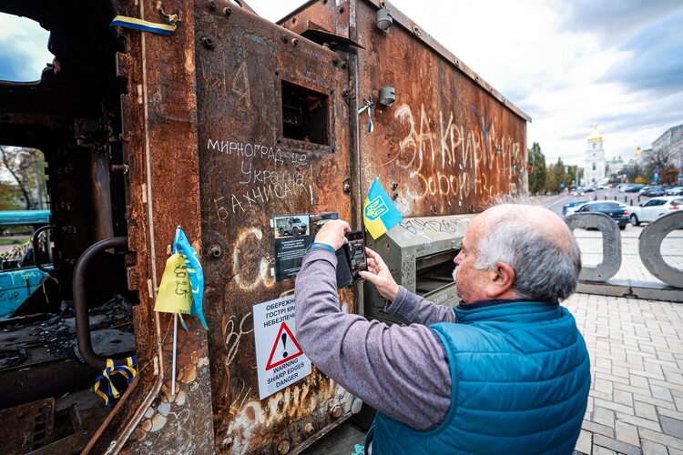представник ПЕН Іспанія Енріке Євес в Києві