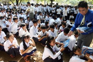 ​Камбоджа закрывает школы из-за страха распространения смертельного вируса