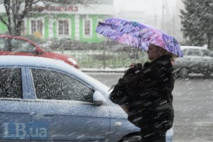 Завтра в Киеве днем сильный снег