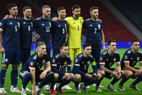 Британская сборная не встанет на колено перед матчами Евро-2020