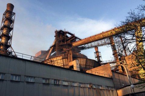 На металлургическом комбинате в Кривом Роге разлили 40 тонн чугуна