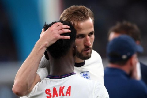 В Англії розпочався расистський шабаш проти чорношкірих гравців, які не реалізували пенальті у фіналі Євро-2020