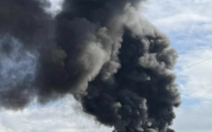 Росіяни атакували територію одного з підприємств Запоріжжя (оновлено)