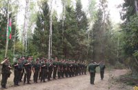 У Білорусь прибули російські військові з нового "регіонального угрупування"
