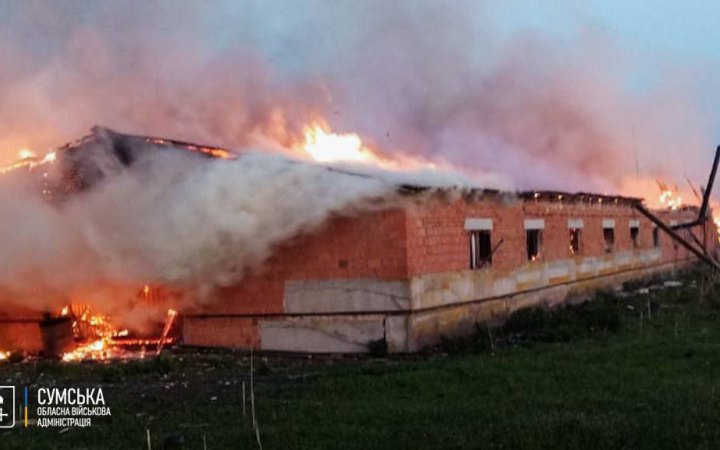 На Сумщині окупанти атакували ракетами та дронами сільськогосподарські підприємства