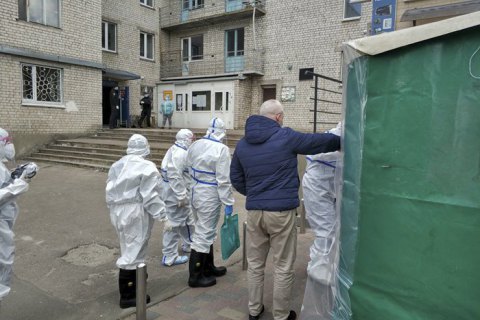 Число инфицированных коронавирусом в общежитии в Вишневом Киевской области увеличилось до 49