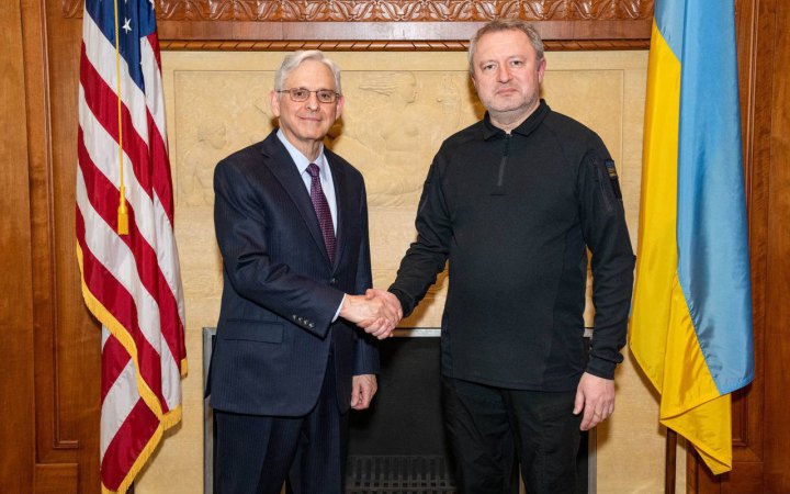 Генпрокурор України обговорив з колегою із США розслідування воєнних злочинів РФ