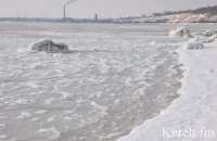 ГосЧС просит рыбаков не ходить на тонкий лед