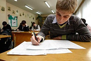 Четверть миллиона абитуриентов написали тесты по украинскому языку