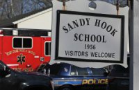 США: жители Ньютауна проголосовали за снос школы, где были убиты 20 детей