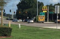 В США неизвестные захватили заложников в McDonald's