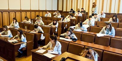 Масові звільнення в українських університетах: "закордон" заважає? 