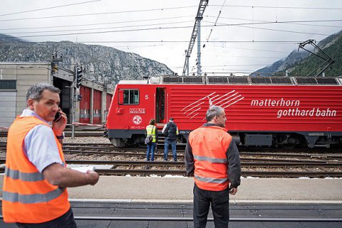 Столкновение поездов в Швейцарии: 30 пострадавших