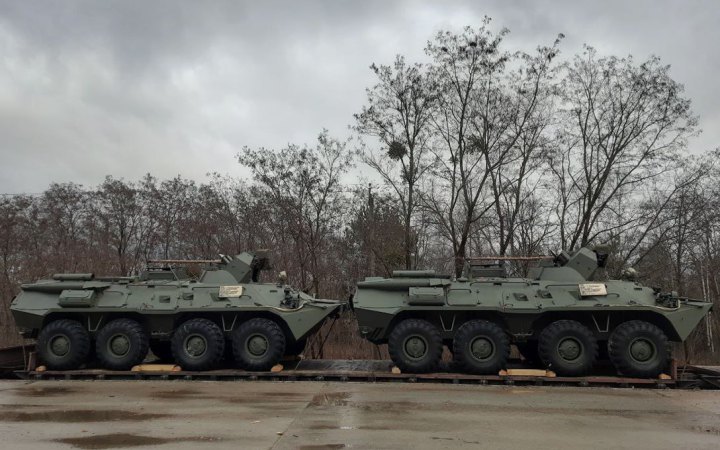 Збройні сили Білорусі отримали нову партію російських бронетранспортерів БТР-82А