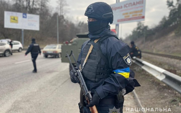 На Донеччині поліція затримала двох чоловіків, що знімали пересування українських військових
