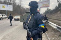 На Донеччині поліція затримала двох чоловіків, що знімали пересування українських військових