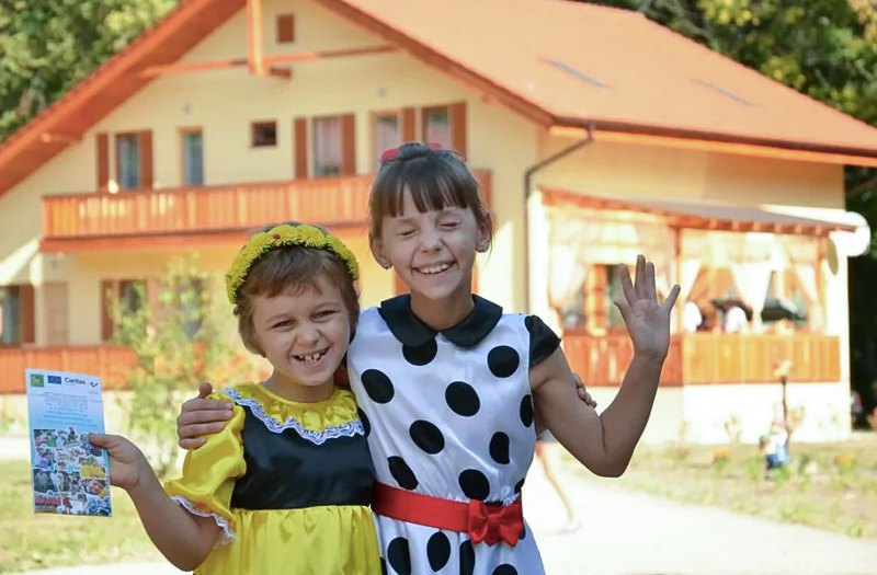 Діти у містечку «Отрадне» — дитячому будинку сімейного типу в Харкові. 