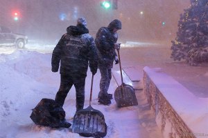 Через снігопад близько 10 тис. осіб у Криму залишилися без світла