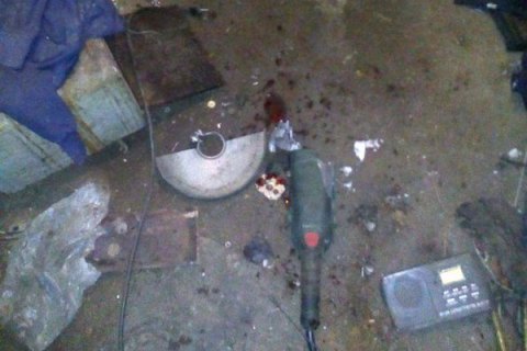 Житель прифронтового села получил ранения при попытке распилить снаряд от зенитки