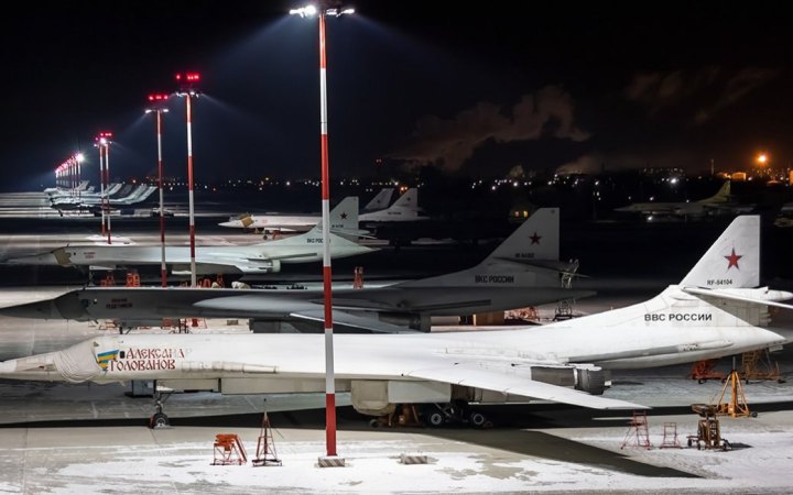 ​Росія зменшила кількість боєздатних літаків на аеродромі "Енгельс-2"