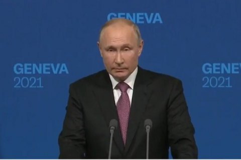 Путин заявил, что хакерские атаки на США шли с территории Штатов, а не России 
