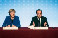 Олланд и Меркель поддерживают продление санкций против РФ