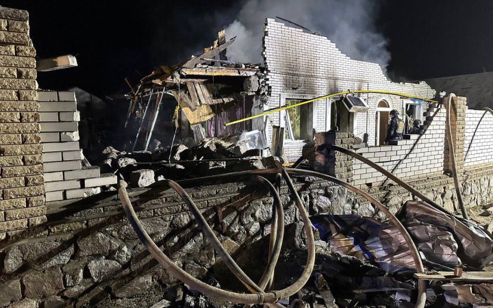 Росіяни вночі обстріляли будинки в Запоріжжі. Загинула дитина і чоловік