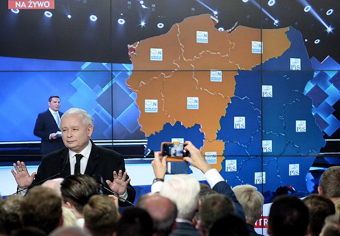  Ярослав Качинський виступає у день виборів у Варшаві, 21 жовтня 2018.