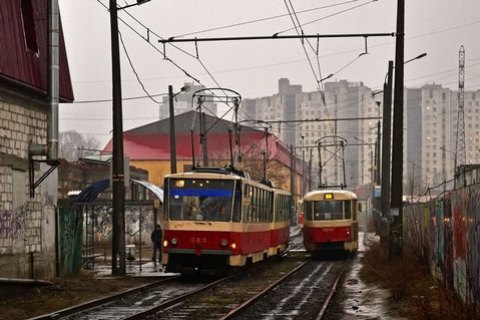 Три трамвайні маршрути на лівому березі Києва закриються з 17 квітня