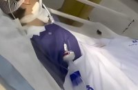 Померла іранська дівчина, яка впала в кому після можливої сутички з поліцією через хіджаб