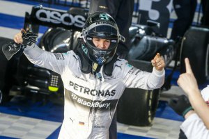 "Гран-при Австралии": Росберг побеждает, юный россиянин набирает первые очки в карьере