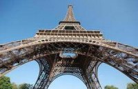 Париж установил новый рекорд посещаемости туристами
