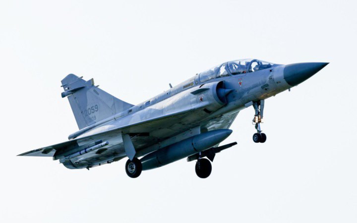 Повітряні Сили: під час виконання польотного завдання на винищувачі Mirage-2000 сталася відмова авіаційної техніки