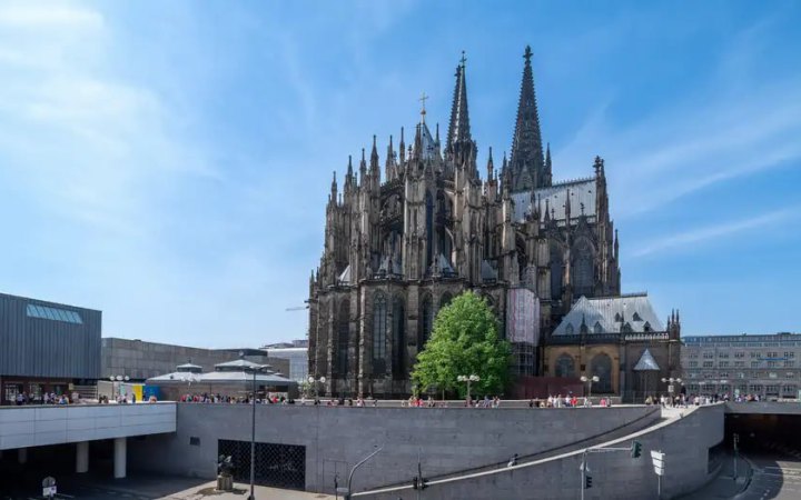 Знаменитий Кельнський собор братиме з туристів плату за відвідування