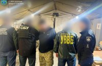 На Львівщині керівник АТП "працевлаштовував" водіїв-міжнародників і переправляв їх за кордон