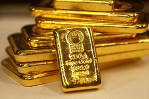 Россия присвоила 300 кг золота и драгметаллов из хранилища Ощадбанка в Крыму