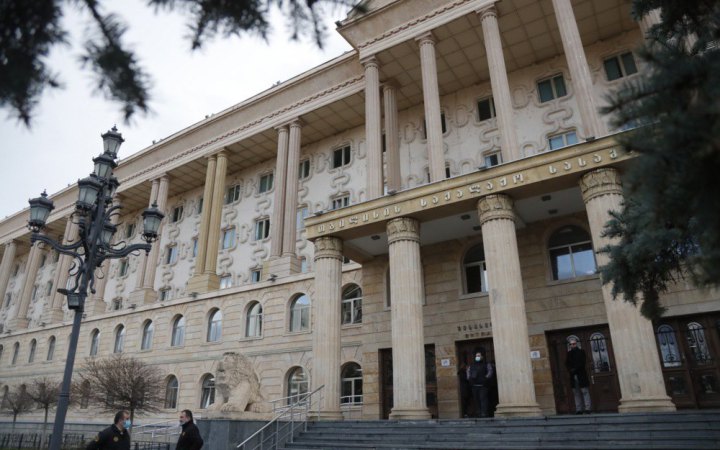 У Грузії опозиційного політика звинуватили у спробі підпалу будівлі суду