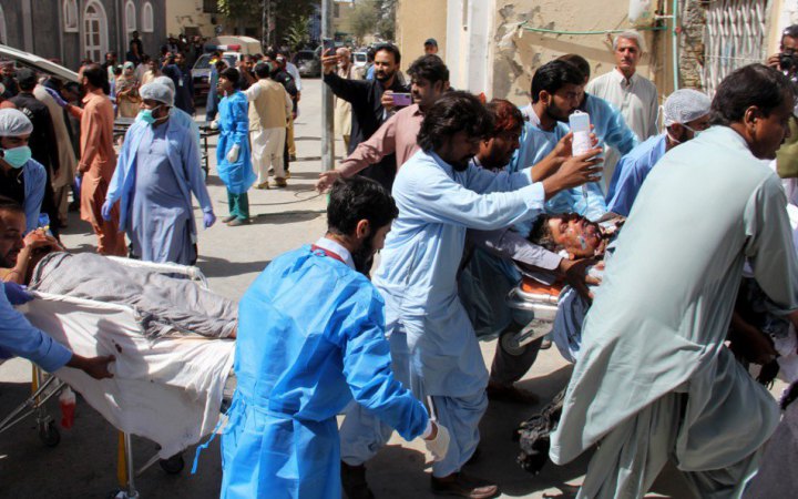 57 людей загинуло унаслідок вибухів у пакистанських мечетях